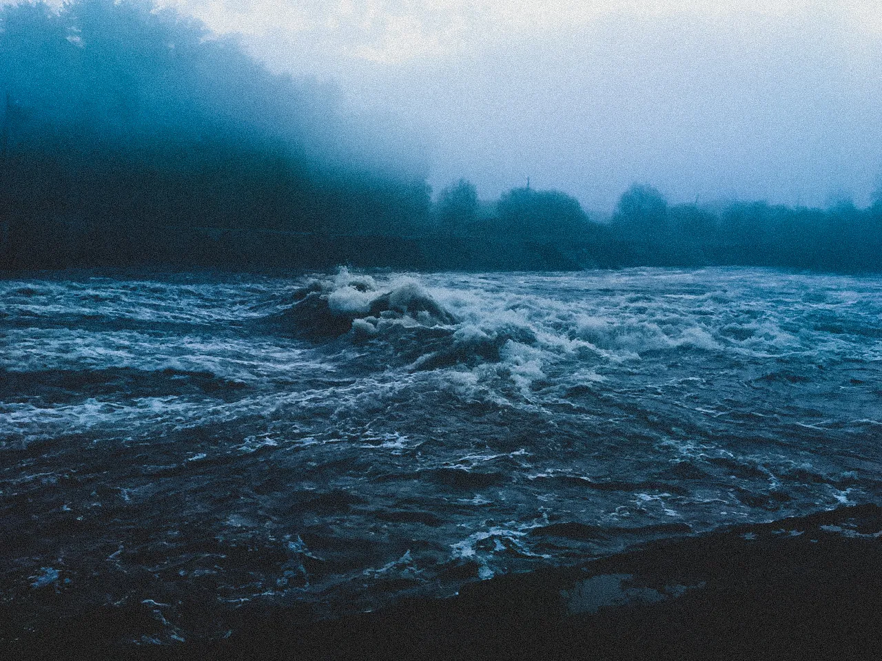 а вообще это мини дамба правого берега каквы г.Серова&nbsp;