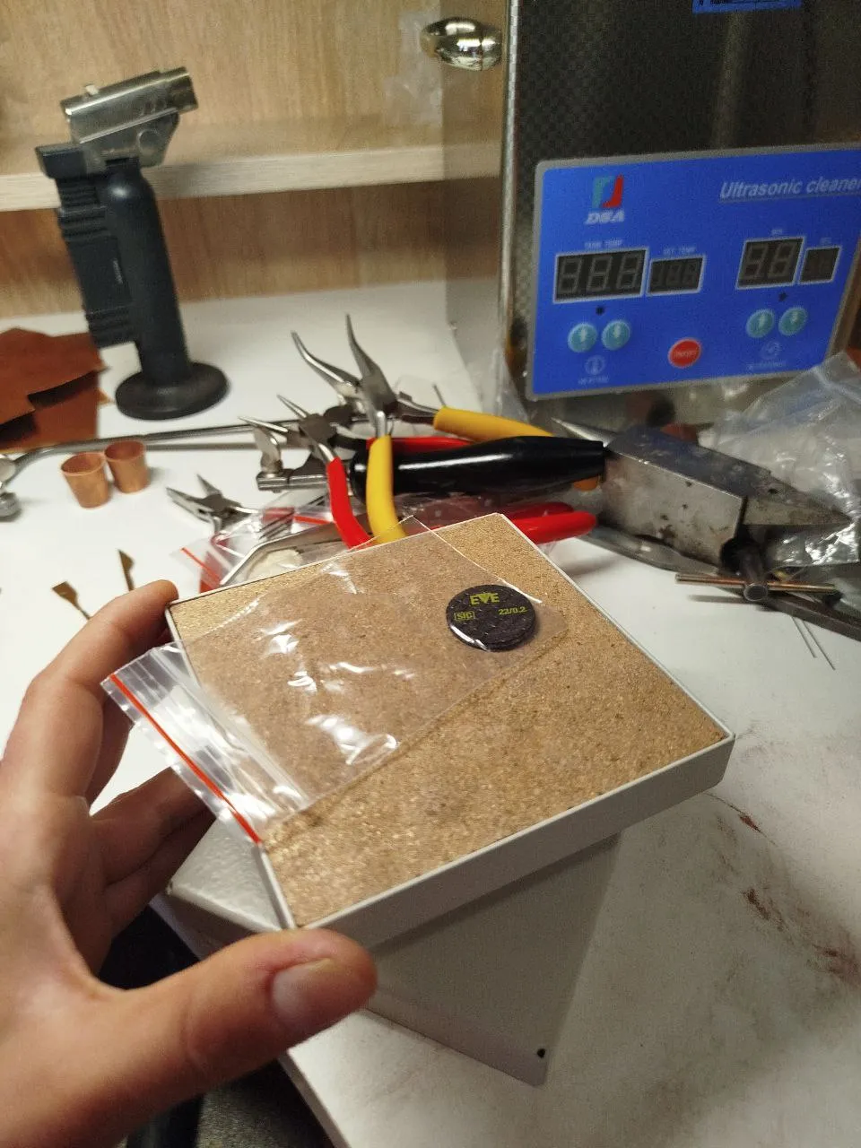 человеки еще прорезной ксрбоновый диск придумали. тут цимес в том, что режущая кромка только в торце, по бокам не режет. выше точность, меньше нагрев. но с толстым металлом лучше не лезть