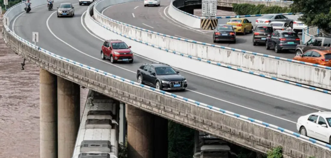 и пожмаканная копия залитая в лиспублику :(