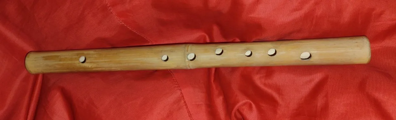 Вставить пробку, рассверлить игровые отверстия под строй и покрасить. Будет не хуже магазинной.