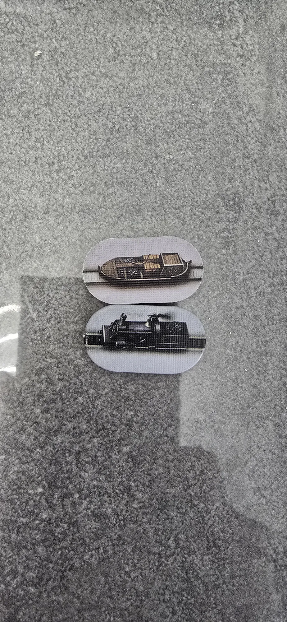 Жетоны просто двухсторонние)