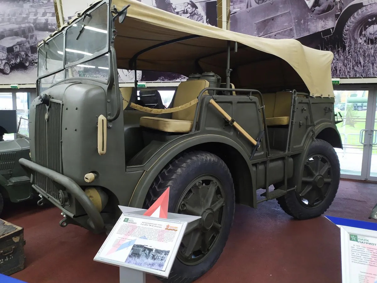 Итальянский тягач TL37 производства одной из дочерних компаний&nbsp;Fiat