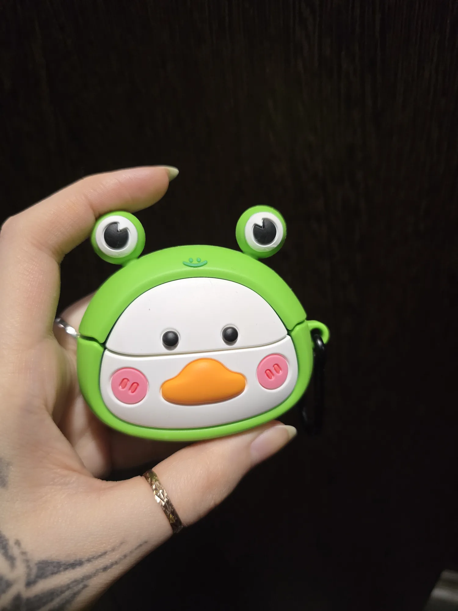 А там наушники)