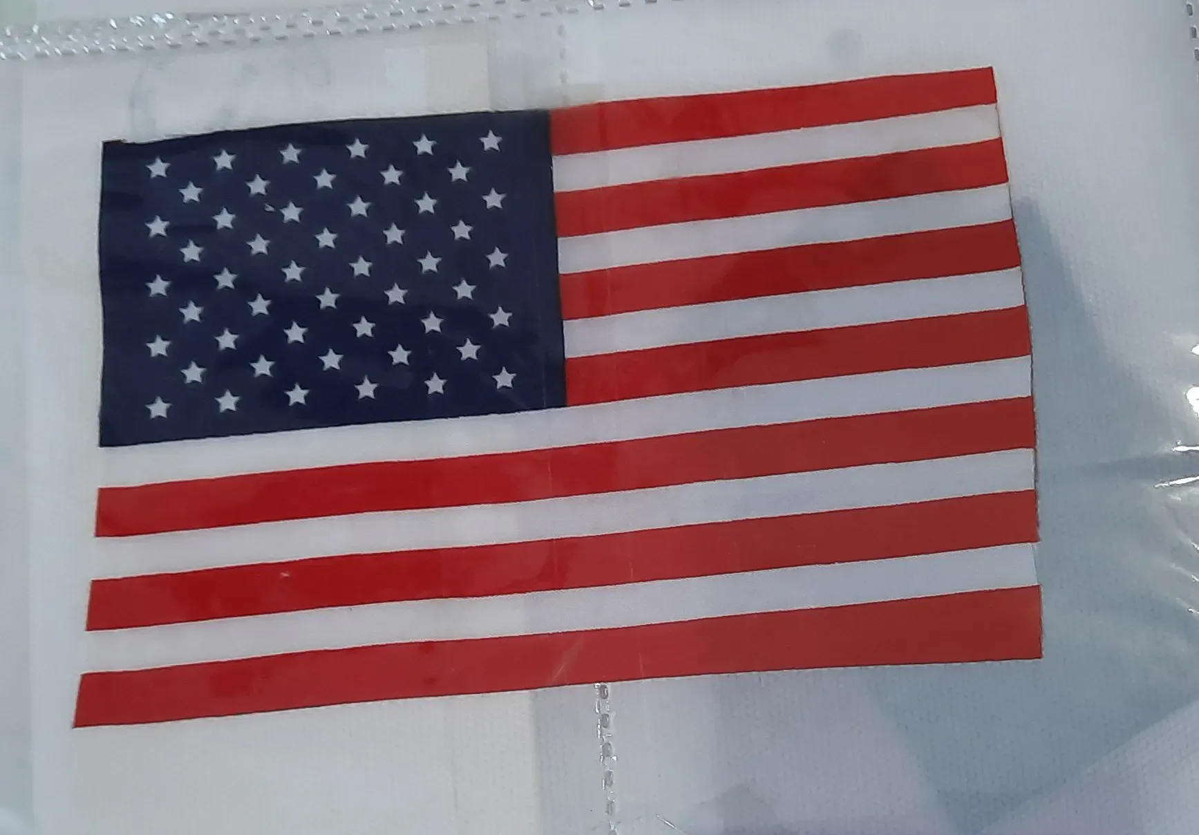 Флажок США из подарка на Новый год