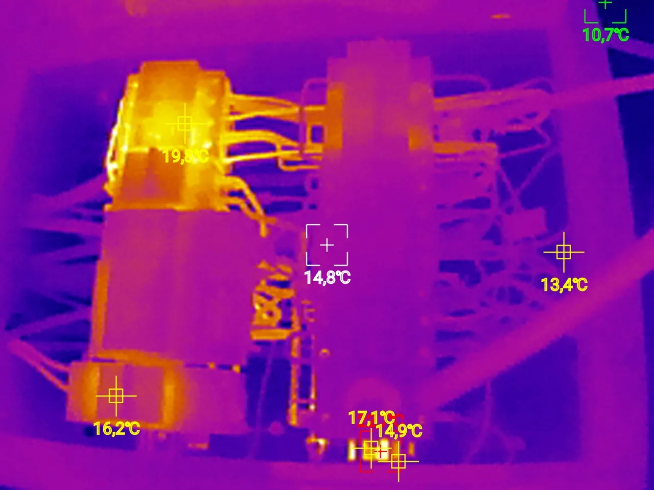 2х рядный щиток.. только фото на 90 градусов надо развернуть. И это при работающей Эл. Плите