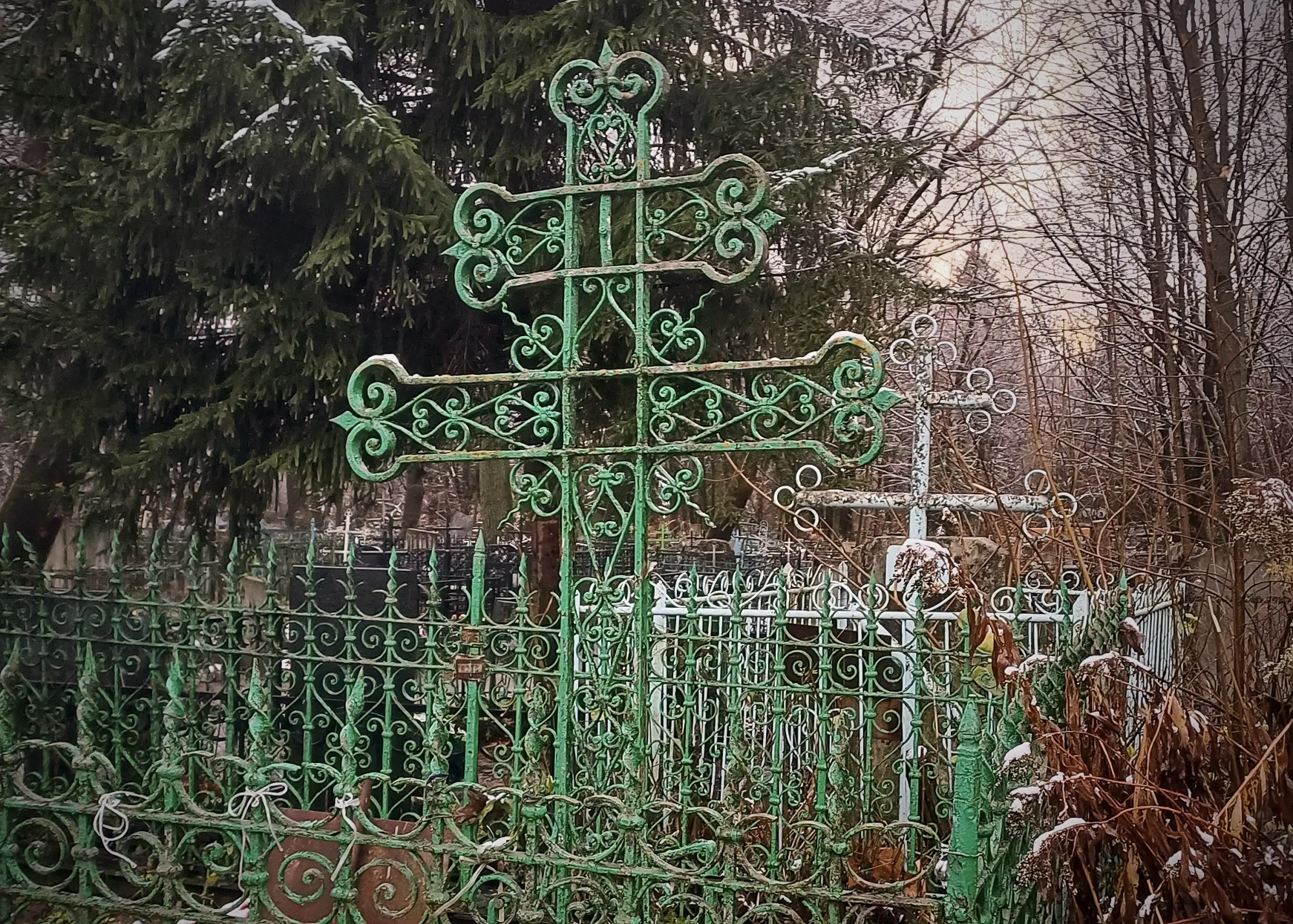 И эти два креста тоже. Филигранная работа&nbsp;