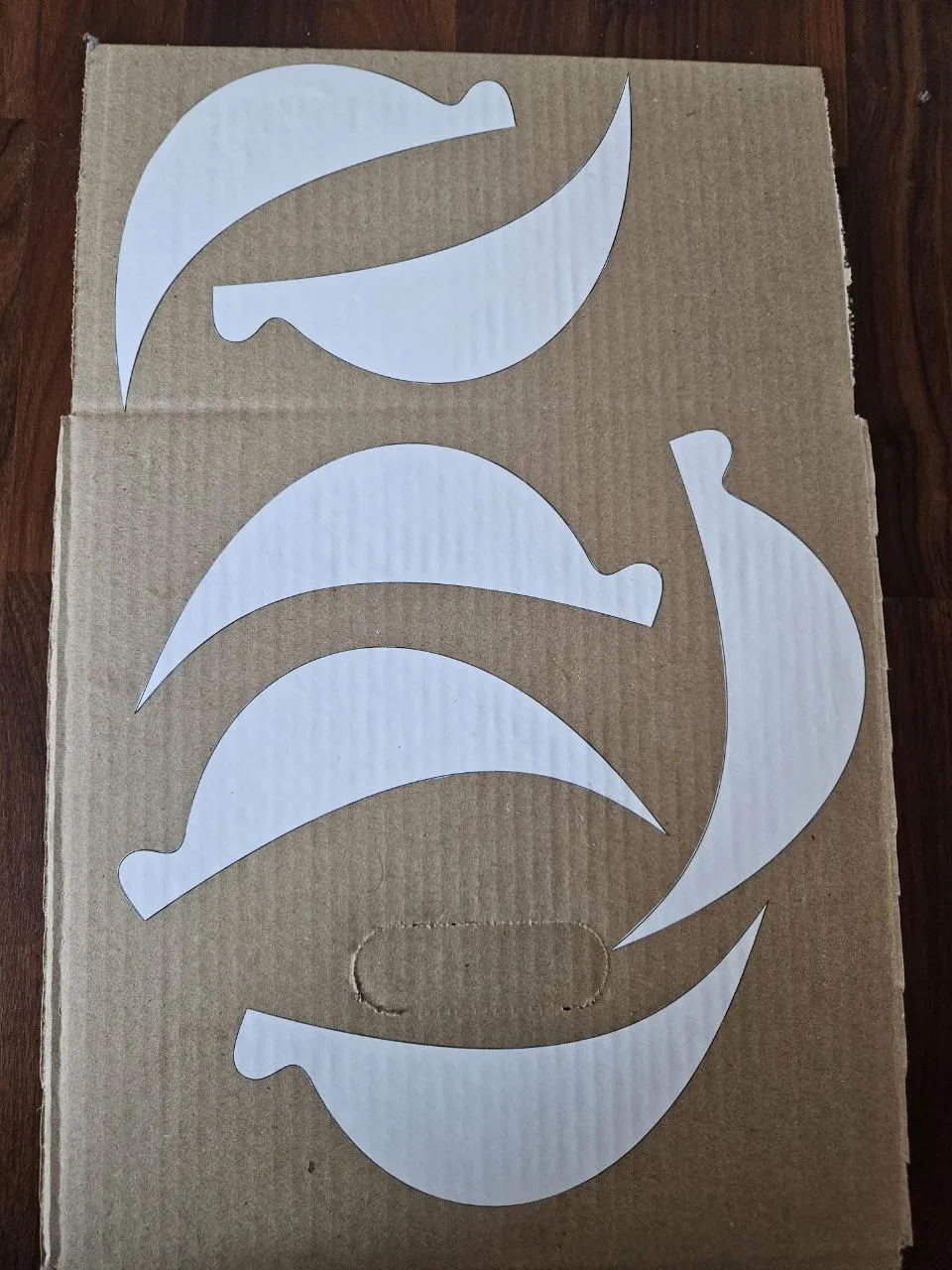 Клею на картон и вырезаю