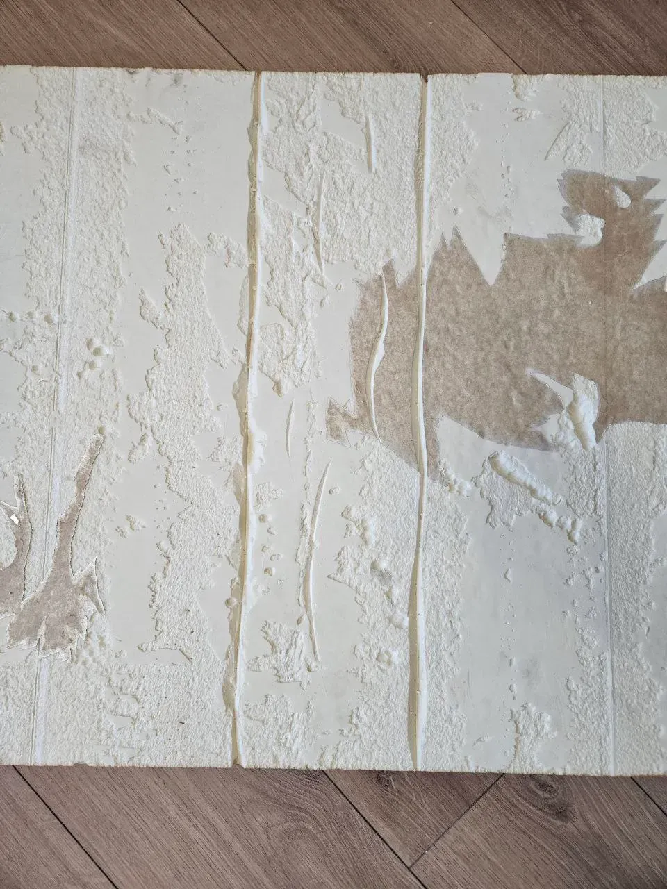 Немного карвинга и вуаля! Текстура доски вырисовывается.