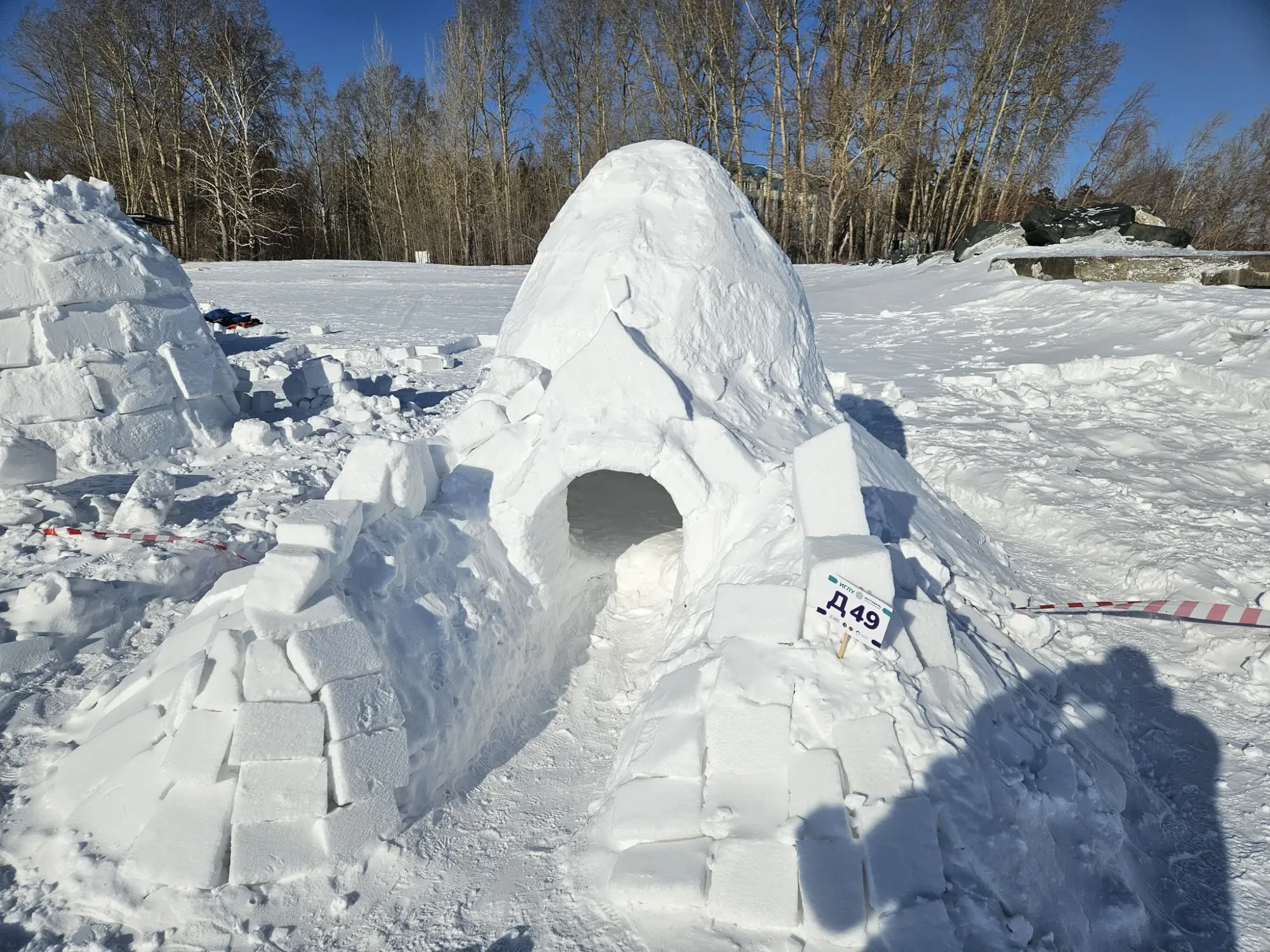 Очень приятный замок. Внутри тоже весьма ничего )