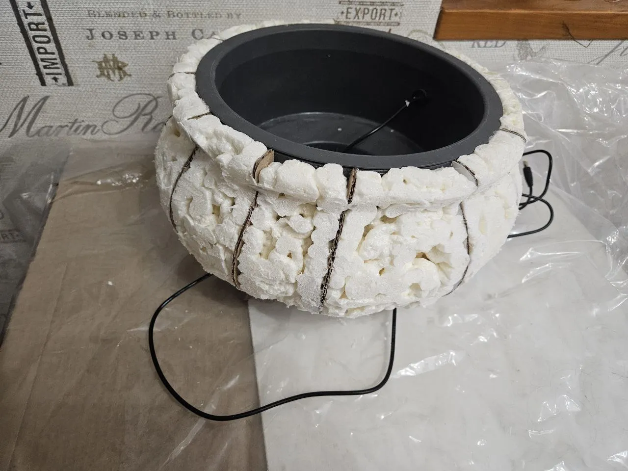 Канцелярский нож в руки и обрезаем