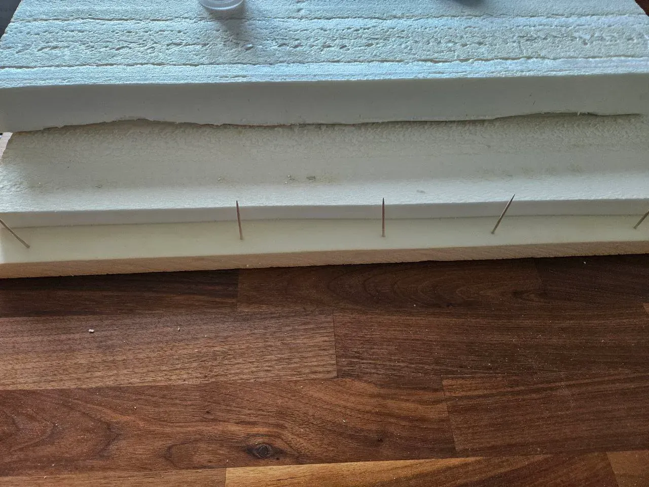 Для примерки соединяю элементы на зубочистки