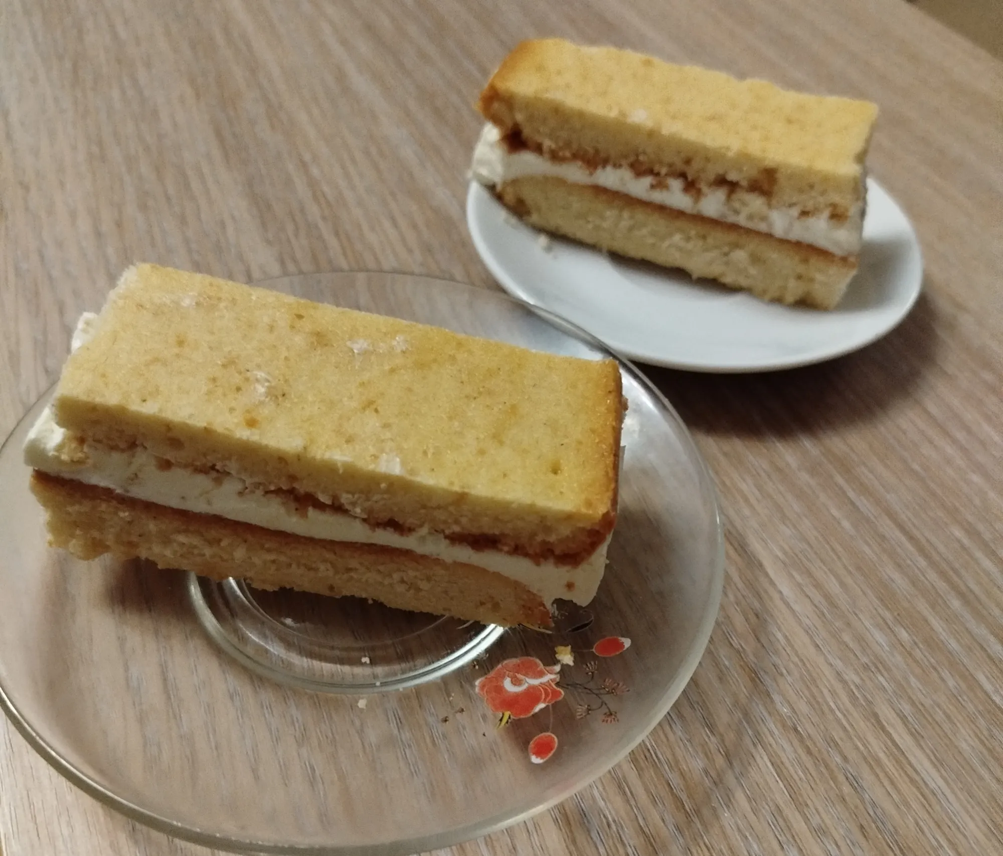 Это как бы кекс. Плоский