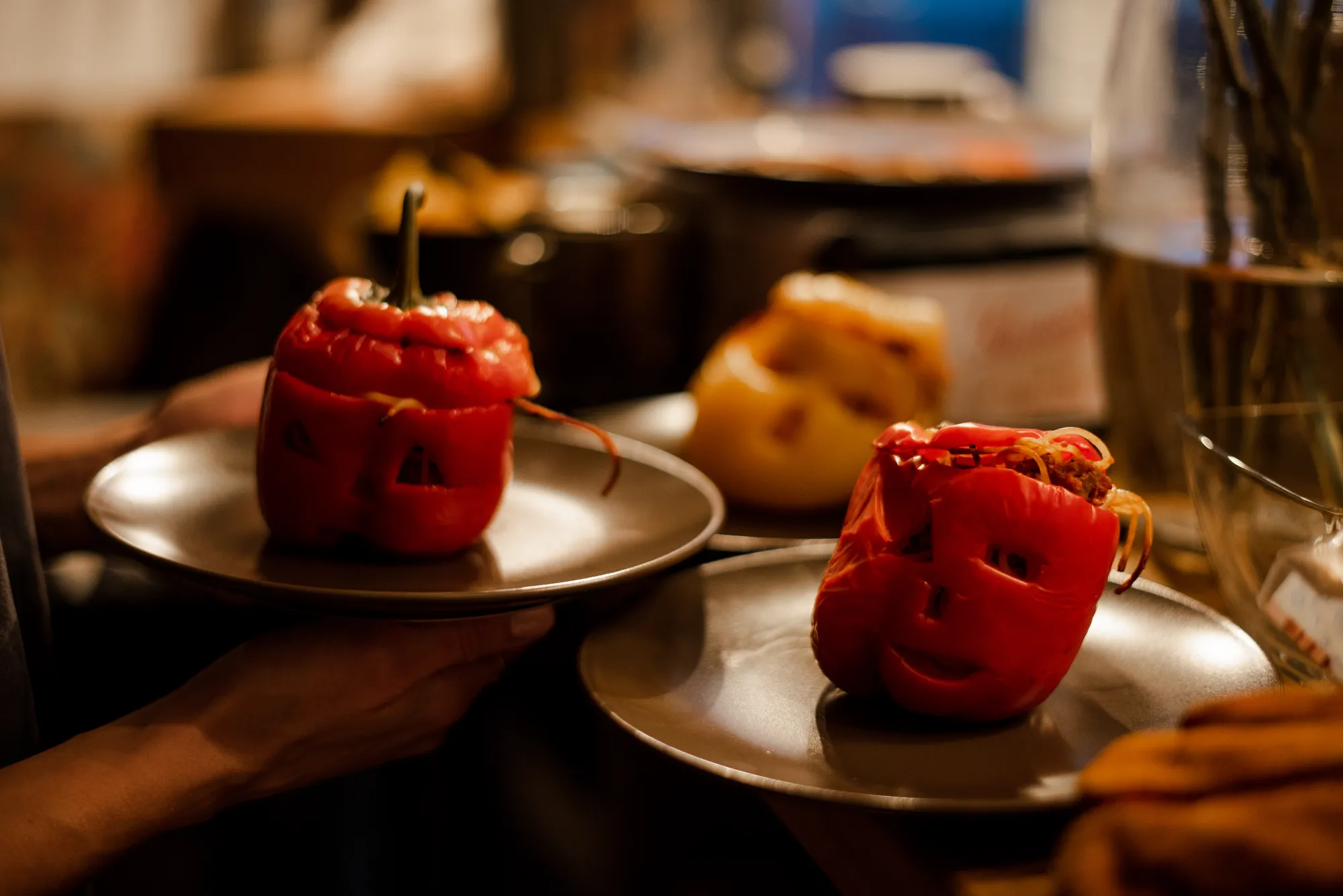 внутри спагетти с фаршем)