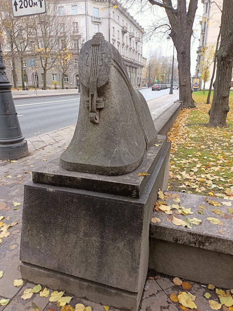 Скрипка-сфинкс