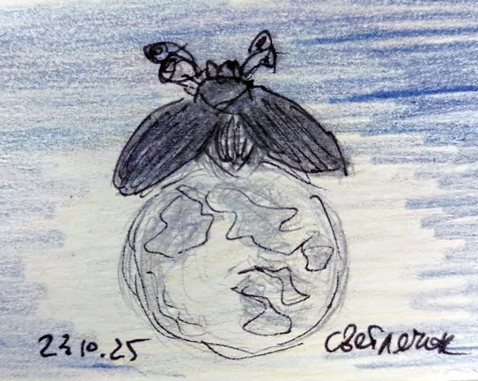 В наших краях светлячки не водятся, поэтому обычному жучку пришлось притворяться