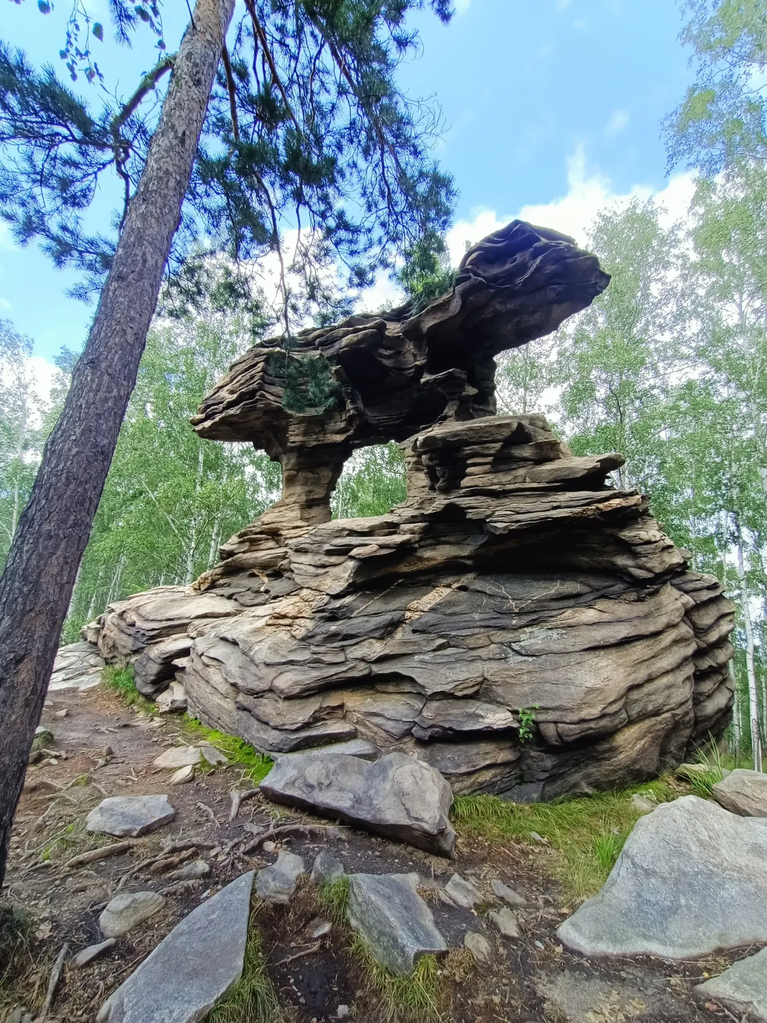 Скала "Крылья дракона"