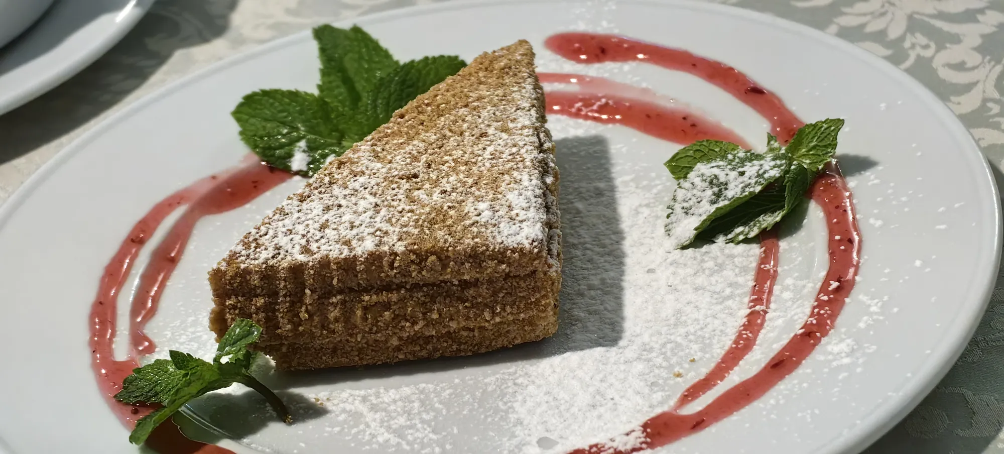 Ну и от заведения нас угостили, к дню рождения!